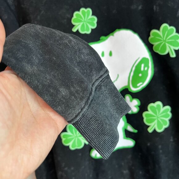 Peanut St. Patrick's Day Womens Plus Size 1X Sweatshirt Black Washed Distressed - Picture 6 of 11